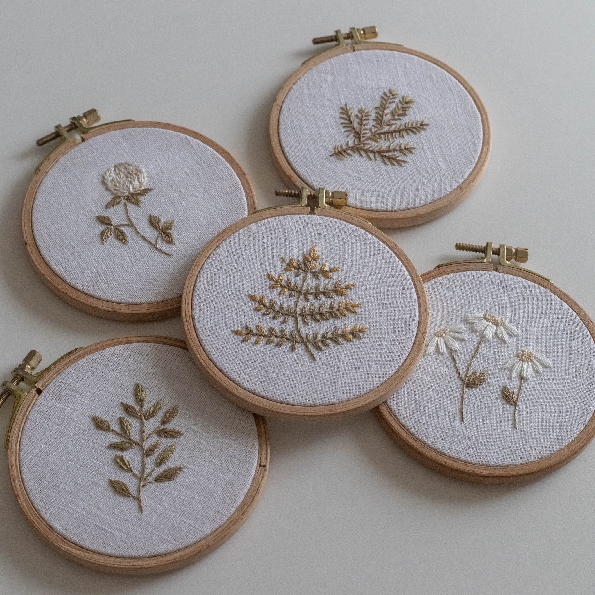 Wildflowers Embroidery Pattern Video Tutorial, Beginner Embroidery PDF  Pattern, Botanical Embroidery Designs 